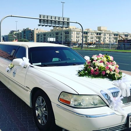 Limo and Charter Bus Service For Wedding
