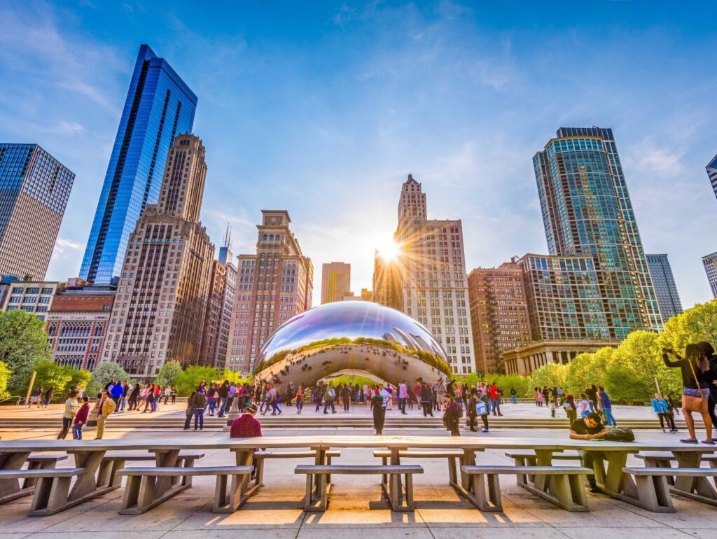 Top Spots to Visit in Chicago This Summer Break Tour