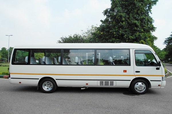 Minibus rental