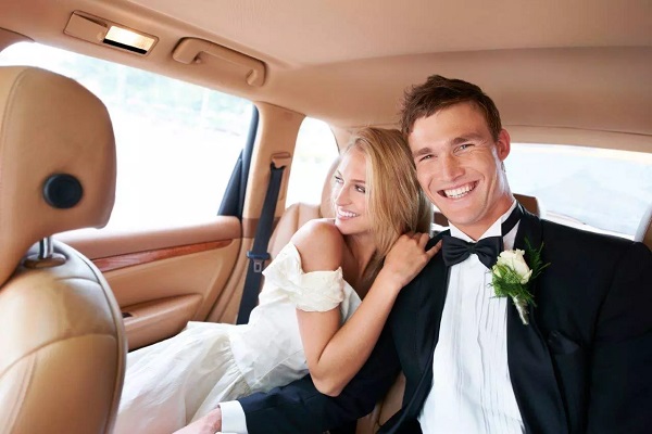 Book a wedding shuttle service