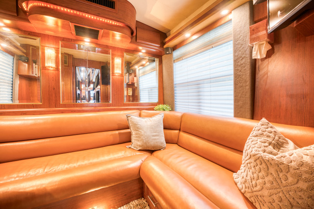 Entertainer Tour Bus Rentals